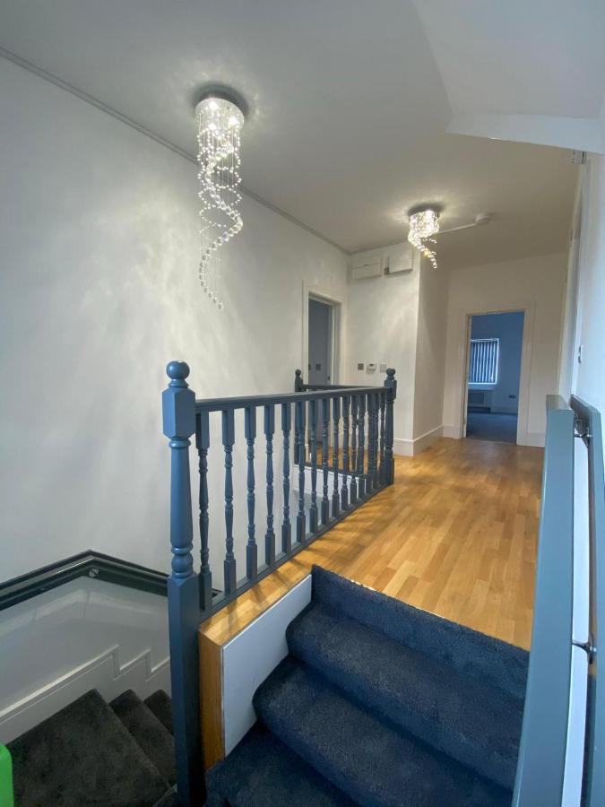 Penthouse Apt8 Apartment Wolverhampton Bagian luar foto