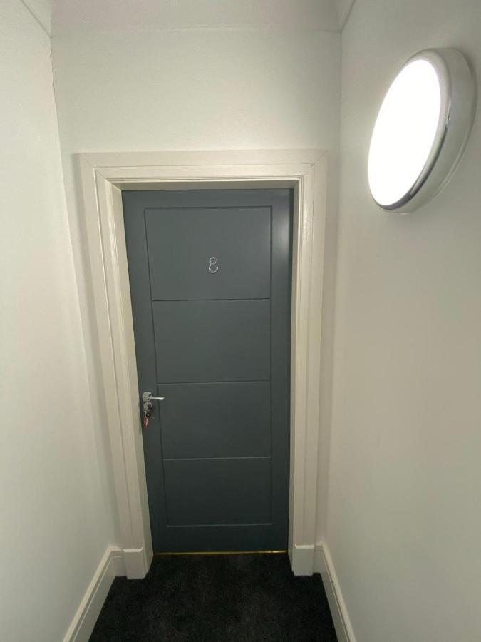 Penthouse Apt8 Apartment Wolverhampton Bagian luar foto