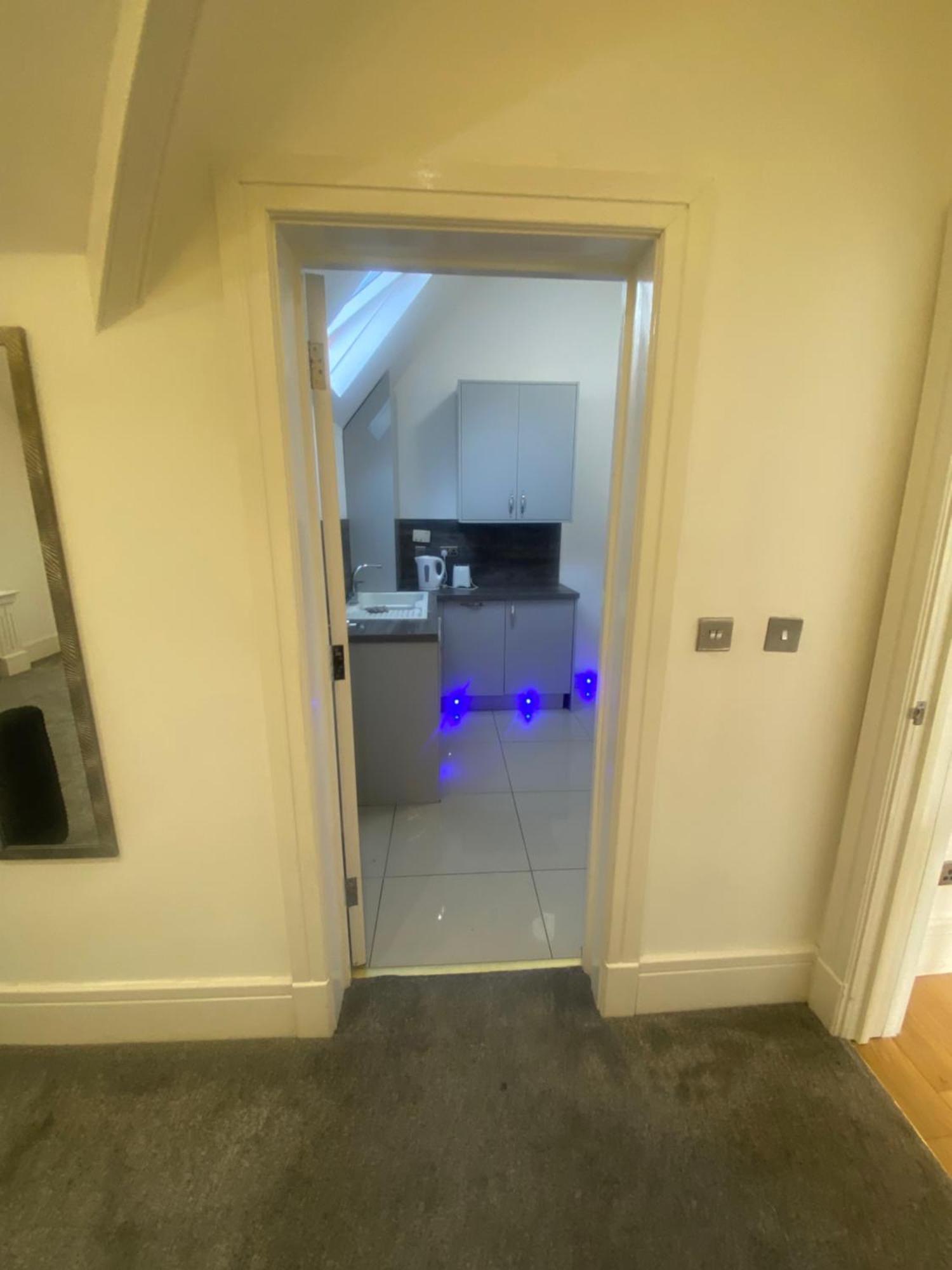 Penthouse Apt8 Apartment Wolverhampton Bagian luar foto