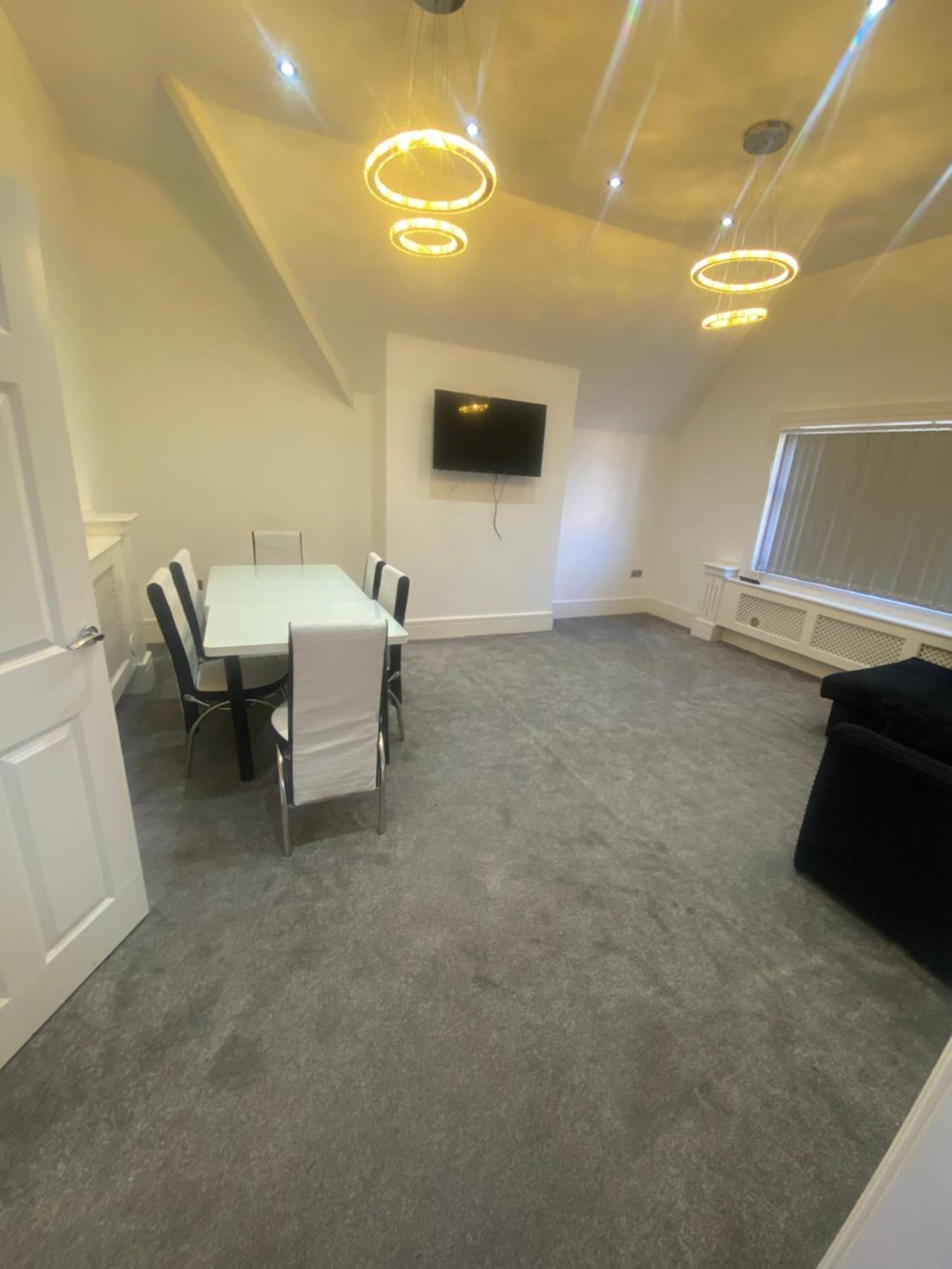 Penthouse Apt8 Apartment Wolverhampton Bagian luar foto